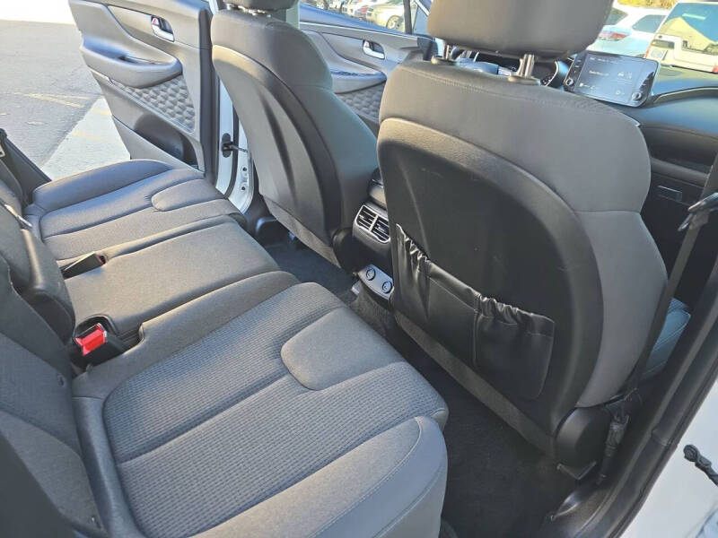 2023 Hyundai Santa Fe SE