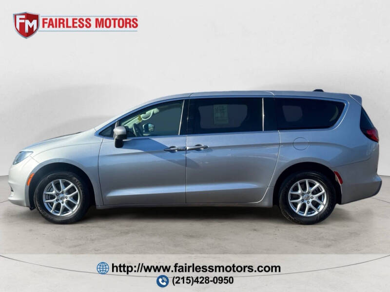 2021 Chrysler Voyager LX