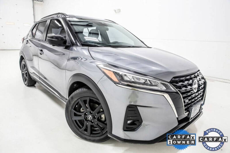 2022 Nissan Kicks SR