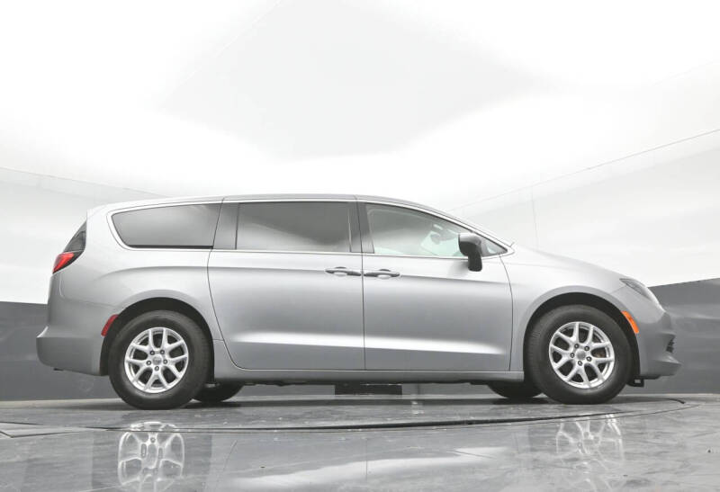 2017 Chrysler Pacifica LX