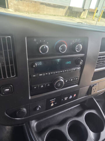 2017 Chevrolet Express 2500