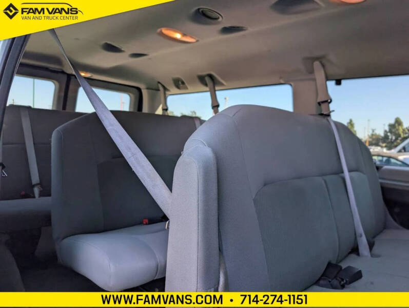 2013 Ford E-Series E-350 SD XLT