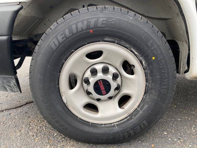 2024 GMC Savana 2500