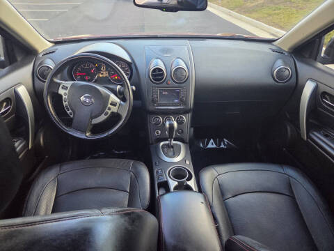 2013 Nissan Rogue SV w/SL Package