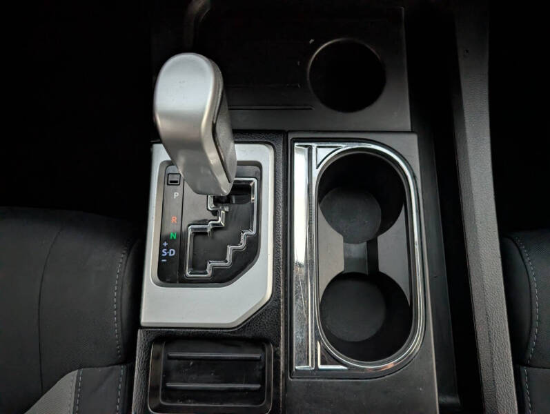 2015 Toyota Tundra SR5