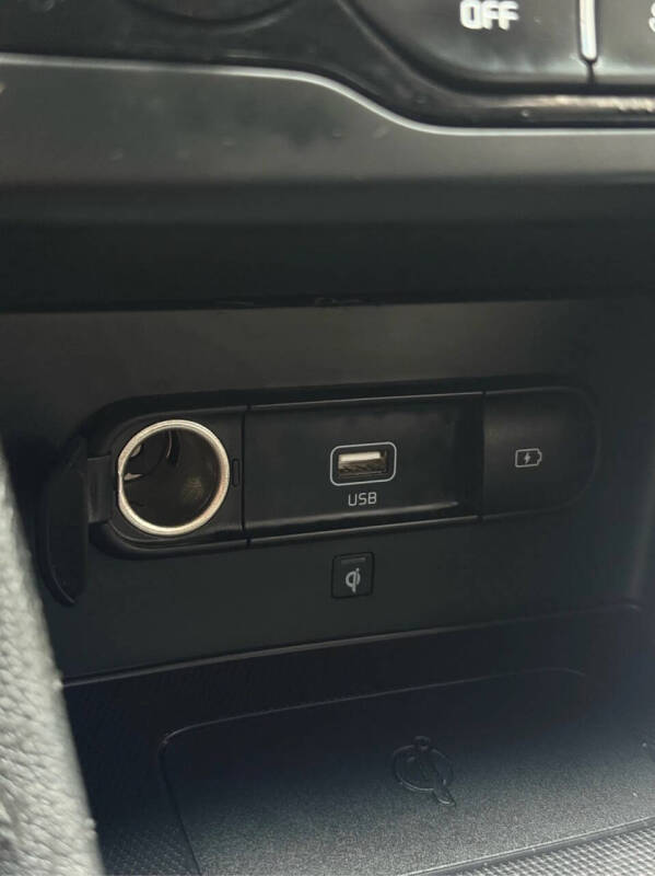 2022 Kia Niro Touring Special Edition