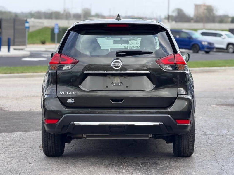 2017 Nissan Rogue S