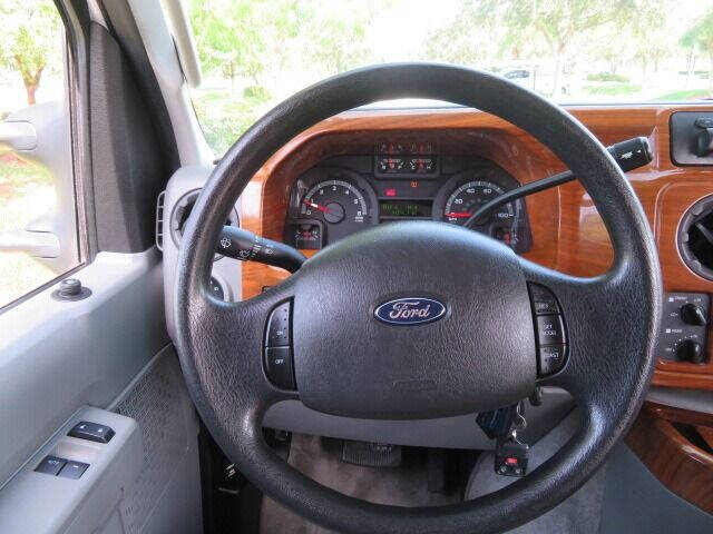 2010 Ford E-Series E-350 SD