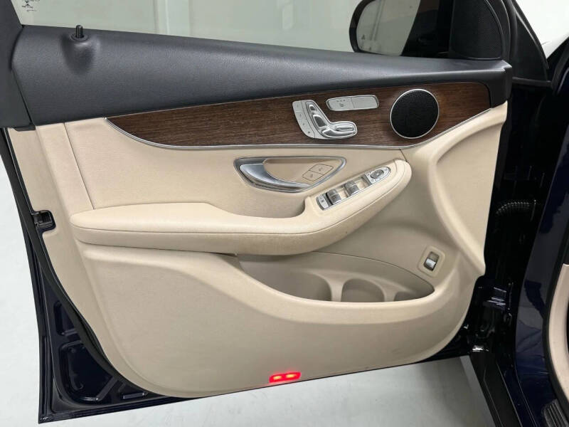 2020 Mercedes-Benz GLC GLC 300