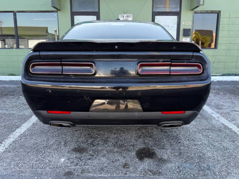 2021 Dodge Challenger SXT