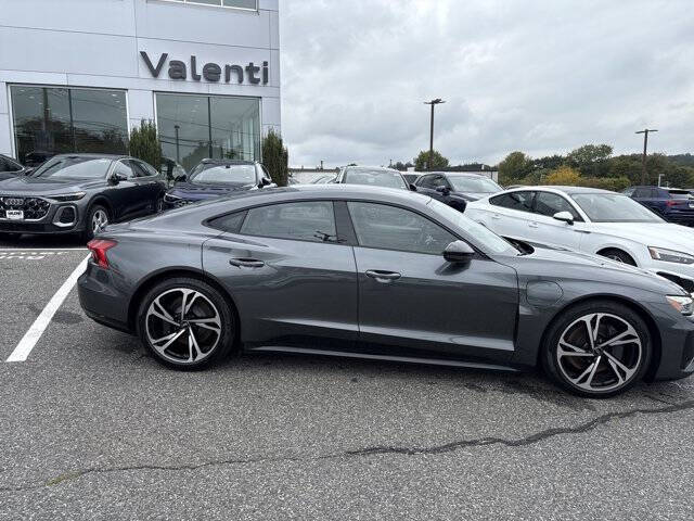 2023 Audi e-tron GT quattro Premium Plus