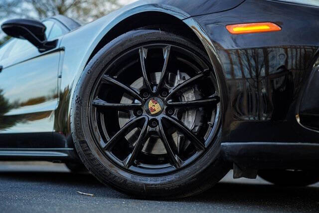 2018 Porsche Panamera 4