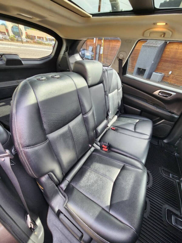 2015 Nissan Pathfinder SL