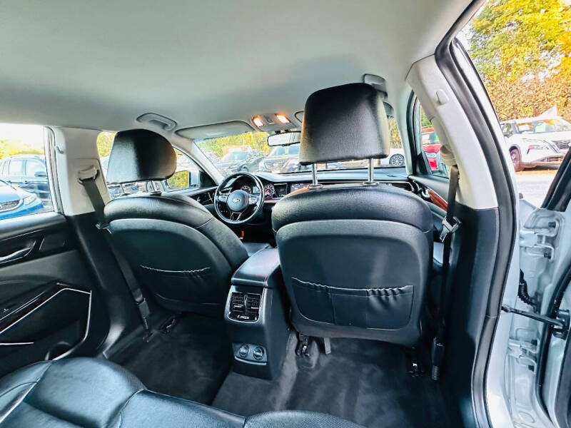 2018 Kia Cadenza Premium