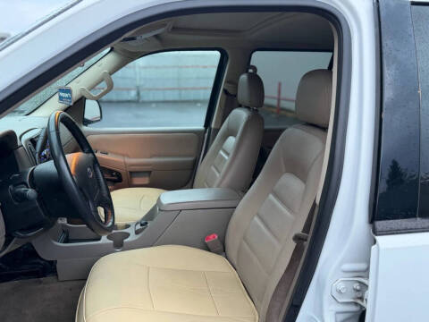 2005 Ford Explorer XLT