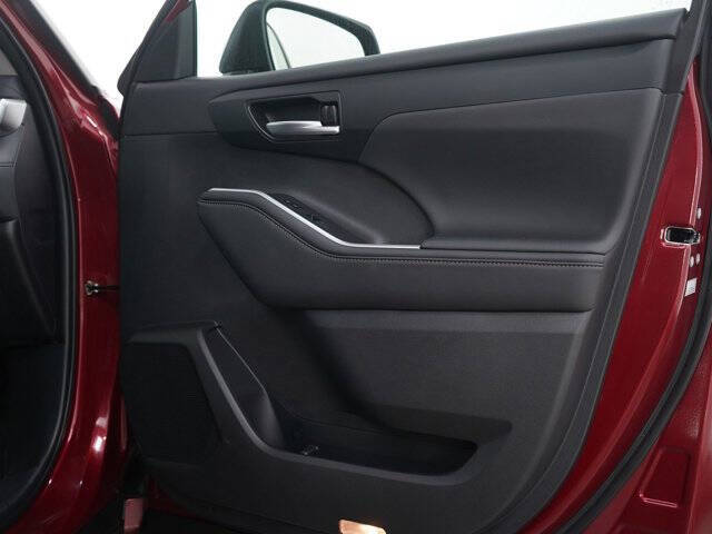 2024 Toyota Highlander Hybrid XLE