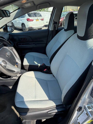 2015 Toyota Prius c One