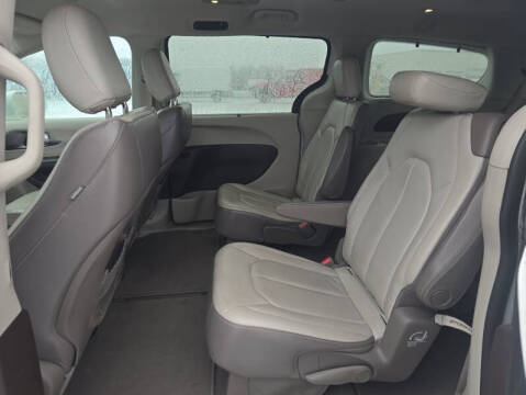 2017 Chrysler Pacifica Touring Plus
