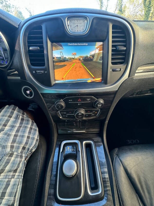 2017 Chrysler 300 Limited