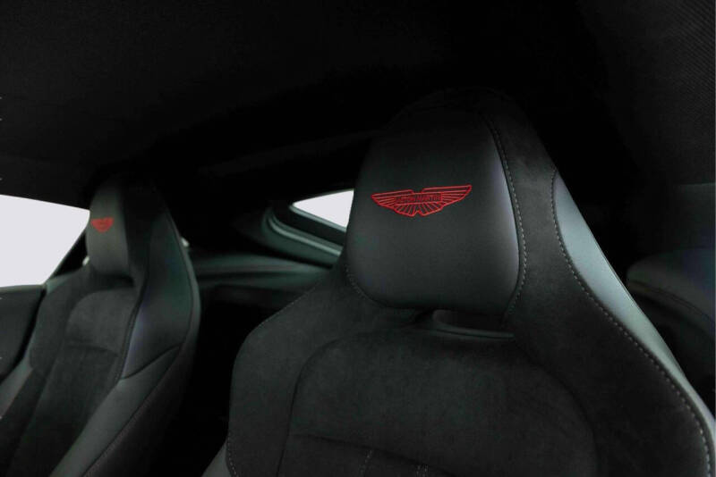 2025 Aston Martin Vantage