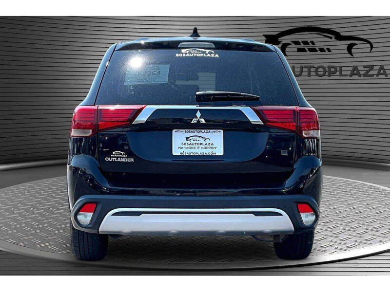 2020 Mitsubishi Outlander ES