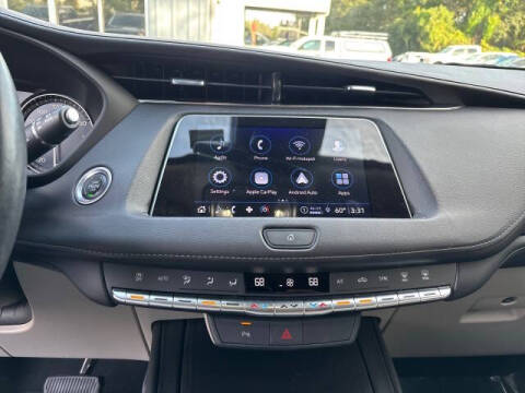 2023 Cadillac XT4 Luxury