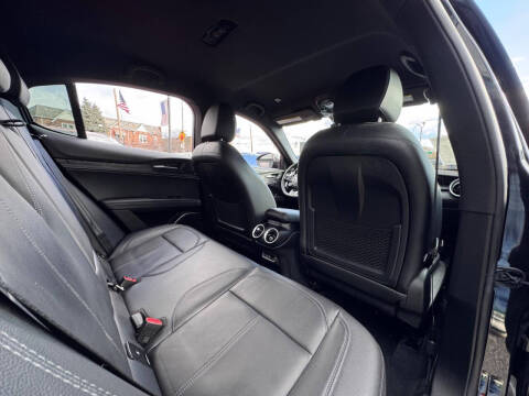 2022 Alfa Romeo Stelvio Sprint