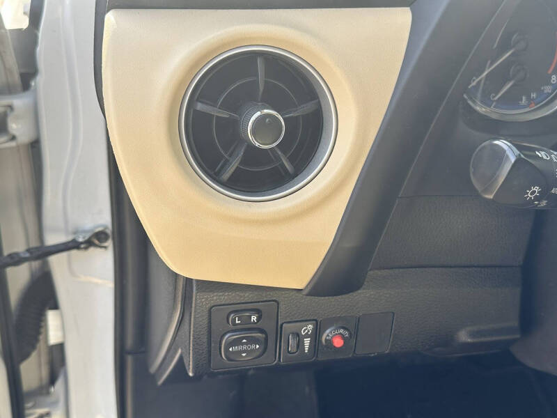 2017 Toyota Corolla LE