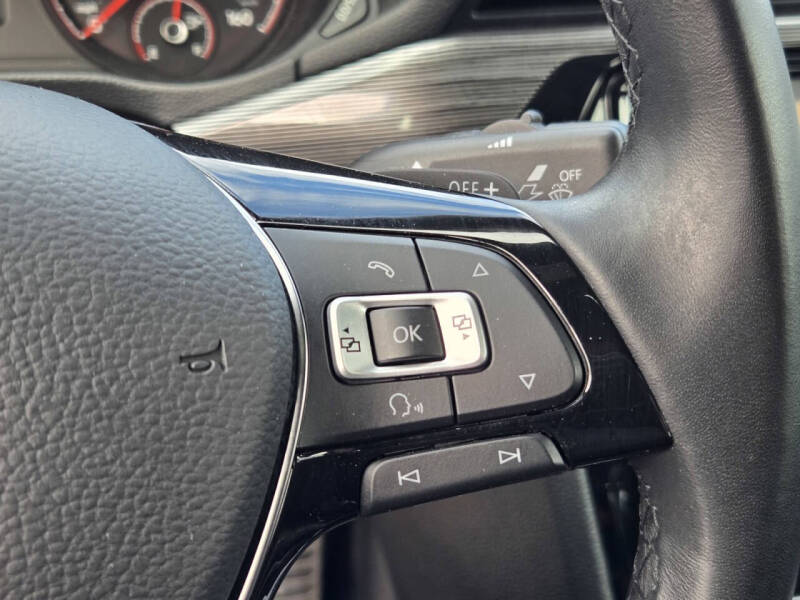 2021 Volkswagen Passat R-Line