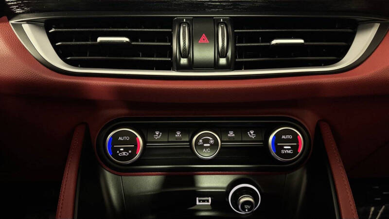 2021 Alfa Romeo Stelvio Sprint