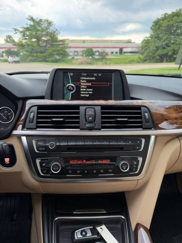 2012 BMW 3 Series 328i