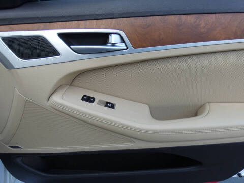 2015 Hyundai Genesis