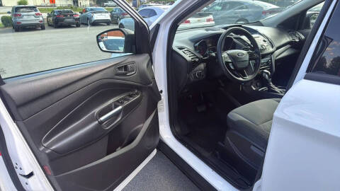 2017 Ford Escape S