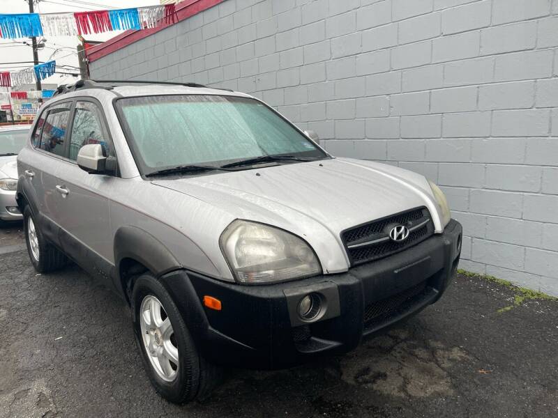 2005 Hyundai Tucson for sale at North Jersey Auto Group Inc. in Newark NJ