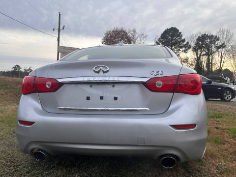 2015 Infiniti Q50 Premium