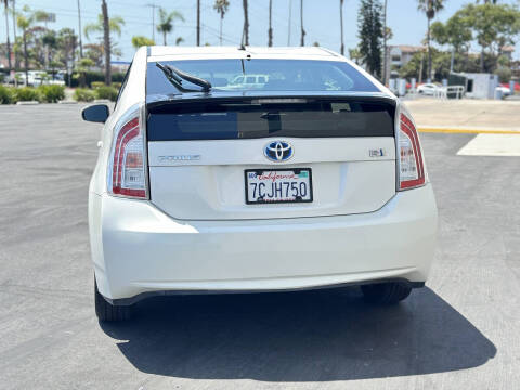 2013 Toyota Prius Two
