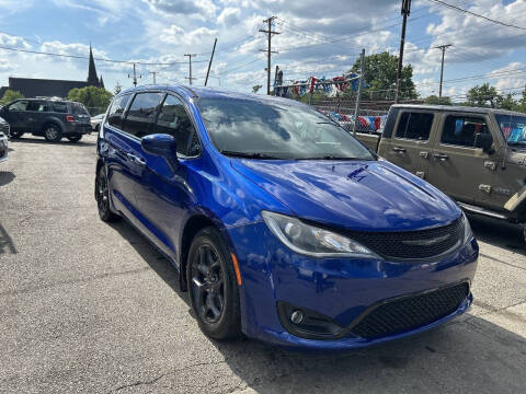 2018 Chrysler Pacifica Touring Plus