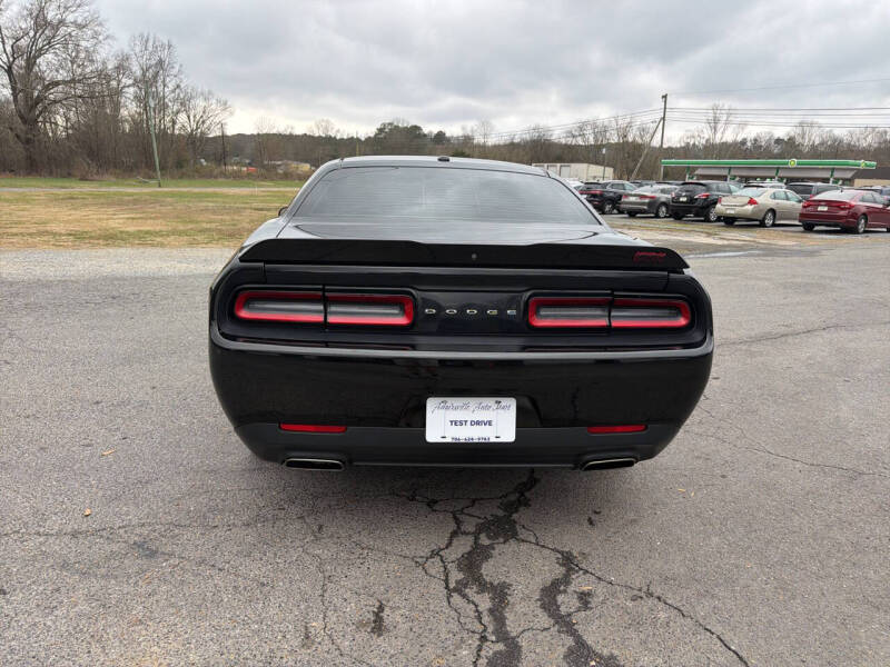 2018 Dodge Challenger SXT
