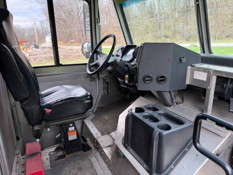 2017 Freightliner MT55 Chassis