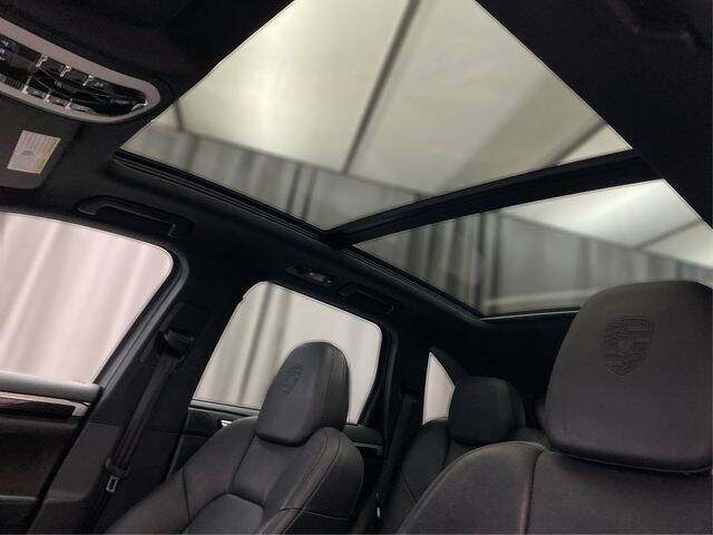 2014 Porsche Cayenne Platinum