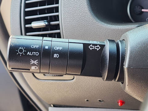 2005 Nissan Pathfinder LE