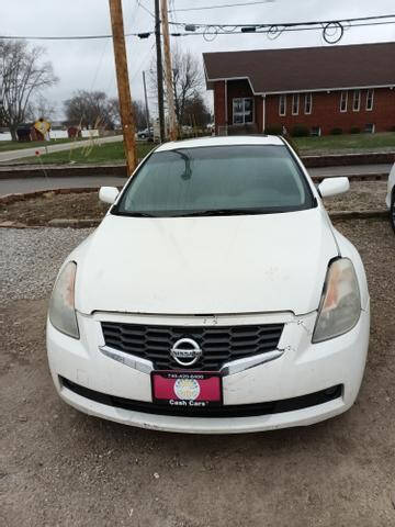 2008 Nissan Altima for sale at CASH CARS in Circleville OH
