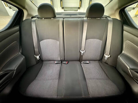 2019 Nissan Versa SV