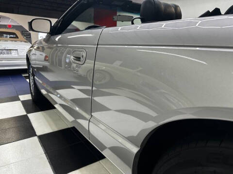 2004 Ford Thunderbird Deluxe