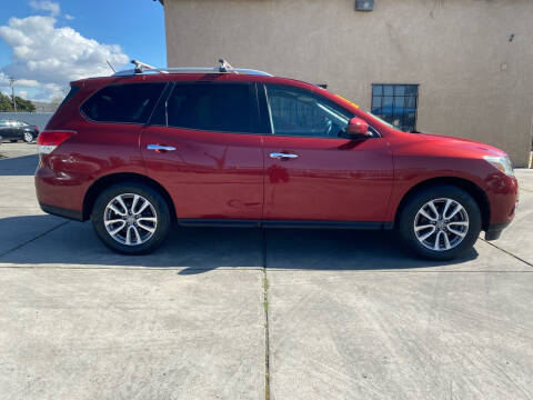 2015 Nissan Pathfinder SV