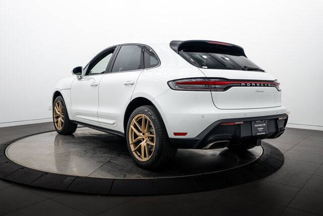 2025 Porsche Macan