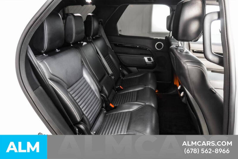 2022 Land Rover Discovery P300 S R-Dynamic