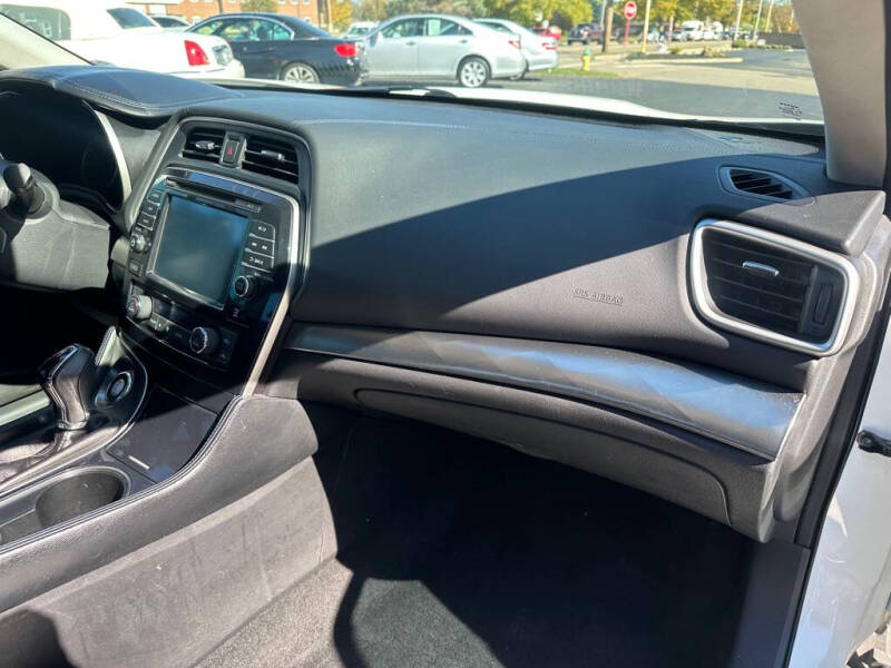 2016 Nissan Maxima 3.5 SR