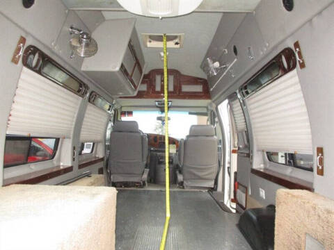 2004 Ford E-Series E-250 SD