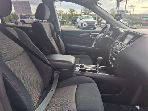 2019 Nissan Pathfinder S